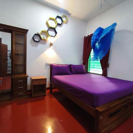 Breeze Guest House Trincomalee Buitenkant foto