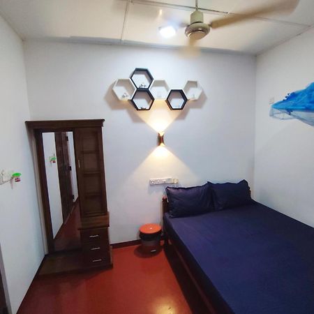 Breeze Guest House Trincomalee Buitenkant foto