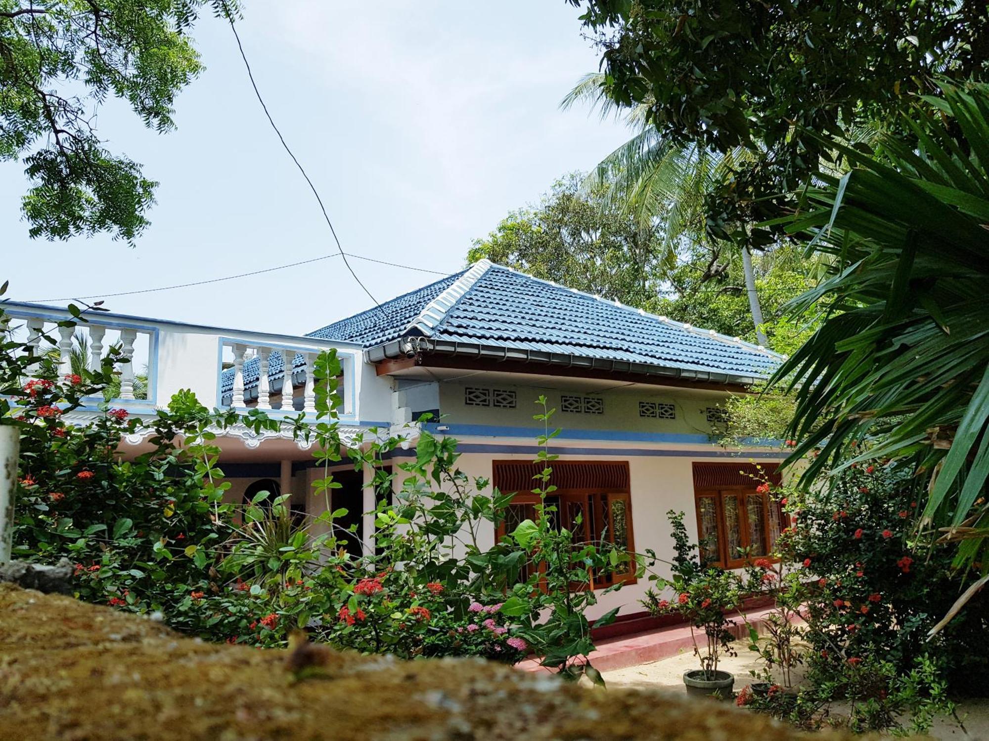 Breeze Guest House Trincomalee Buitenkant foto