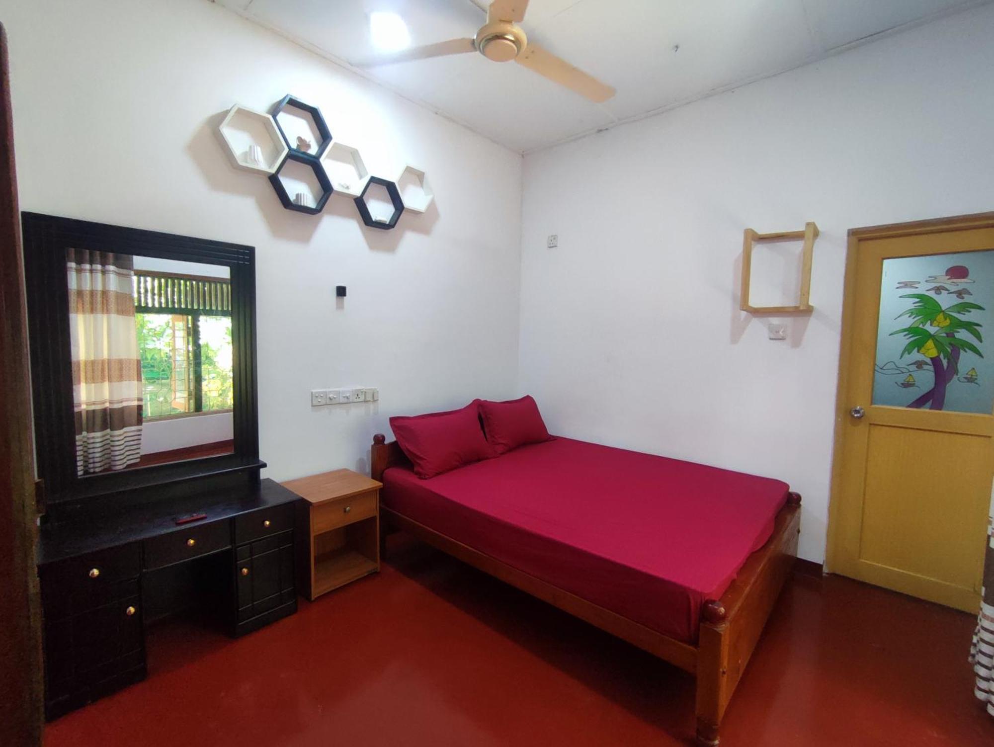 Breeze Guest House Trincomalee Buitenkant foto