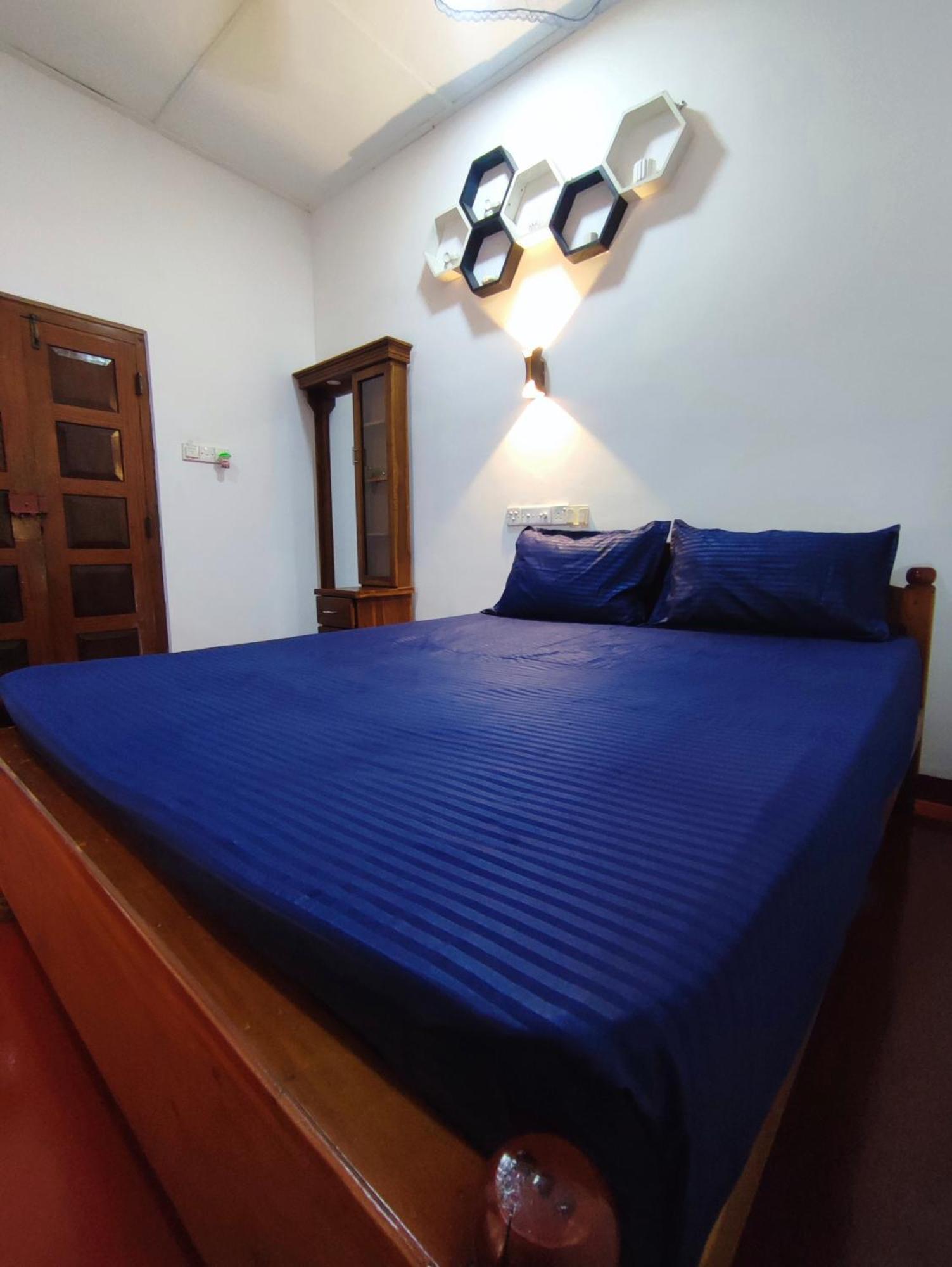 Breeze Guest House Trincomalee Buitenkant foto