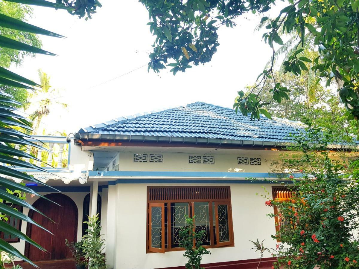Breeze Guest House Trincomalee Buitenkant foto